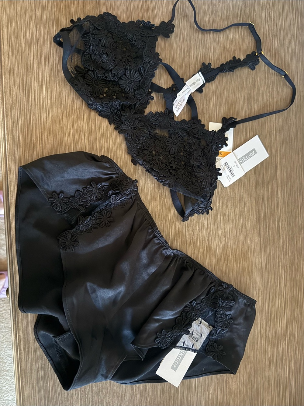 Flora Nikrooz lingerie set, NWT, size small